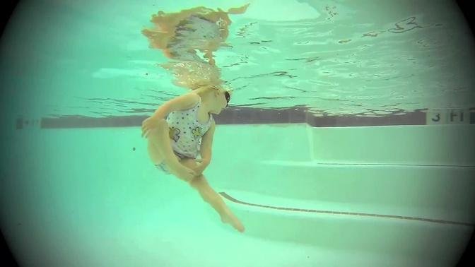 Elizabeth Flips Underwater