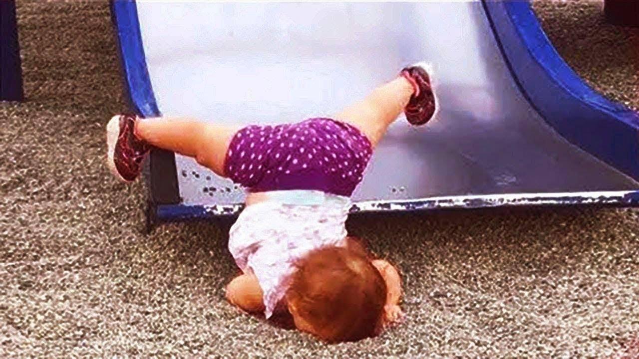 Hilarious Babies Make You Laugh - JustSmile
