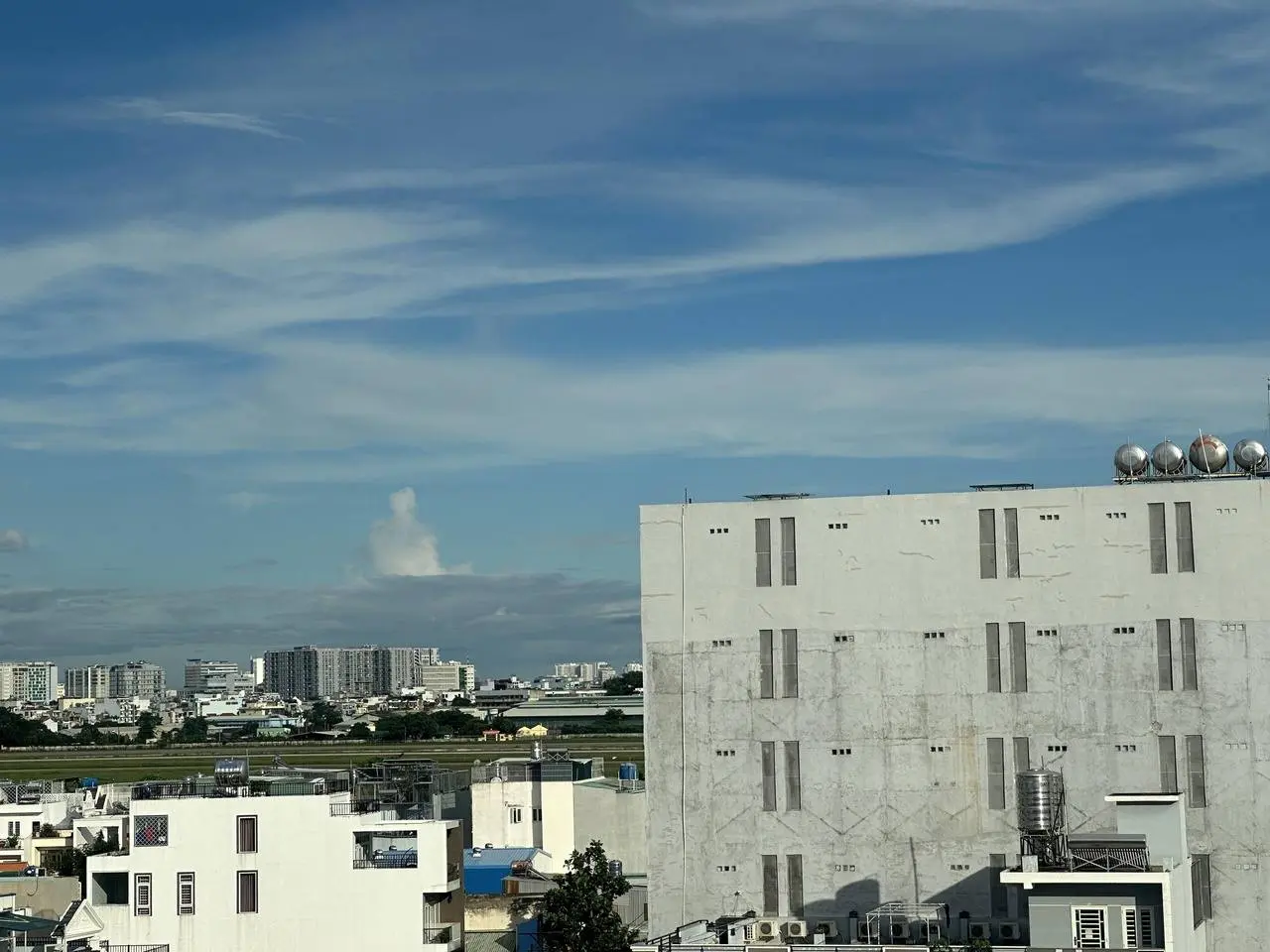 Bầu trời ngày hôm nay