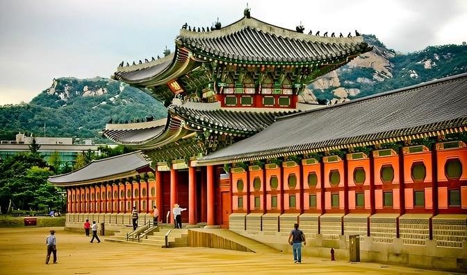 Five famous palaces in Seoul you should visit