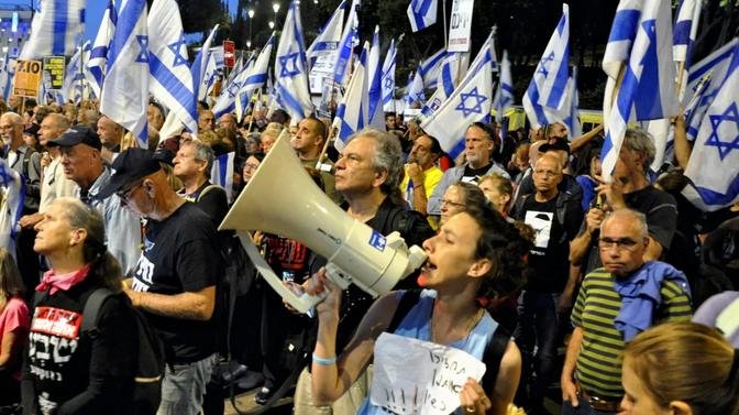Israel rocked by largest protests since war began as Netanyahu faces growing pressure