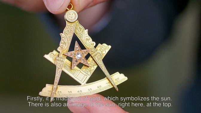 Expert’s Voice | Exploring the history of a gold Freemason pendant