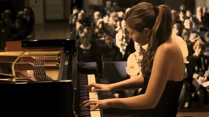 Olga Jegunova - W.A. Mozart: Piano Sonata No 11 in A - Major, K.331 (300i)
