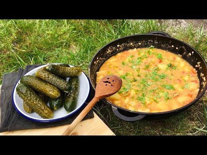 AMAZING ONE POT MEAL ⧸⧸ Only Five Ingredients ⧸⧸ Outdoor cooking ⧸⧸ Vegan.