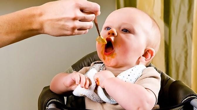 Funny Baby Loves Food - Babies Eating Compilation  5