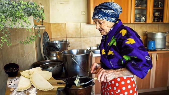 CRIMEA. A typical day of the Crimean Tatars. Cooking TRADITIONAL Crimea ...