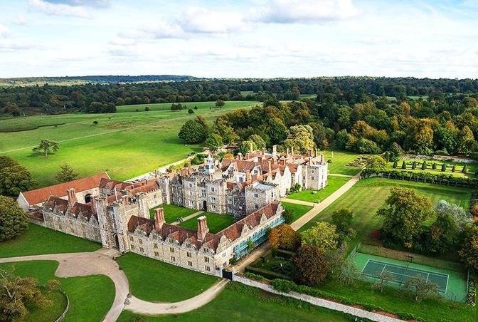 Henry VIII's Medieval Hunting Lodge | Rescuing the Knole House 