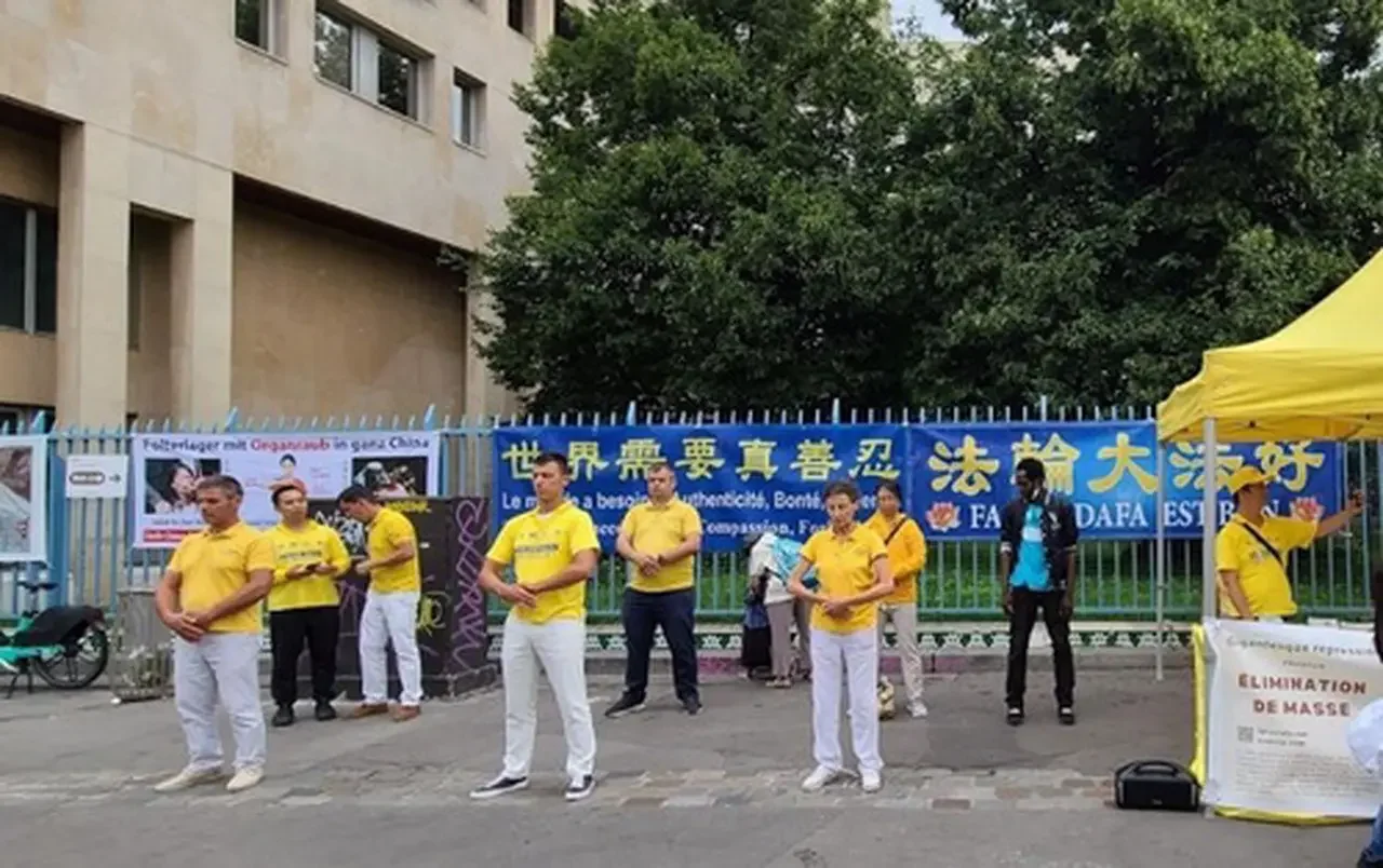 Paris, Franța: Mulți chinezi laudă Falun Dafa la evenimentele care expun persecuția regimului comunist