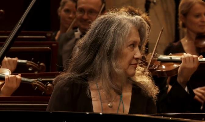 Chopin: Piano Concerto No. 1 | Martha Argerich & Sinfonia Varsovia ...