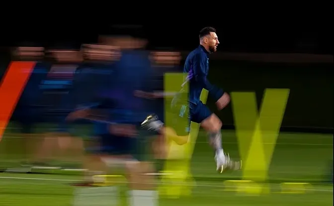 Who Is Faster Messi or Ronaldo?