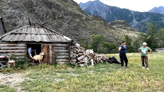 Village without Roads in the border of Russia, Mongolia, China and Kazakhstan. How people live_.