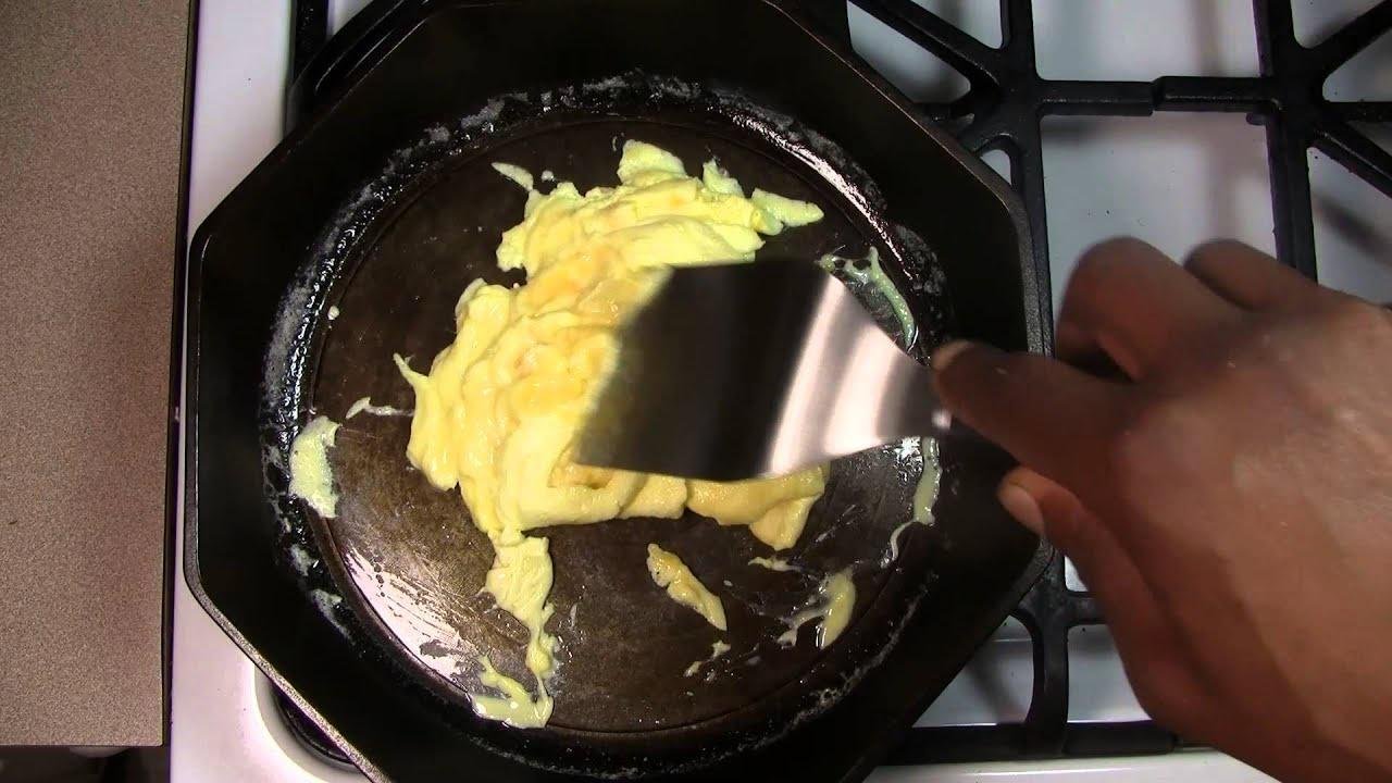 Easy Scrambled Eggs in a Finex Cast Iron Skillet