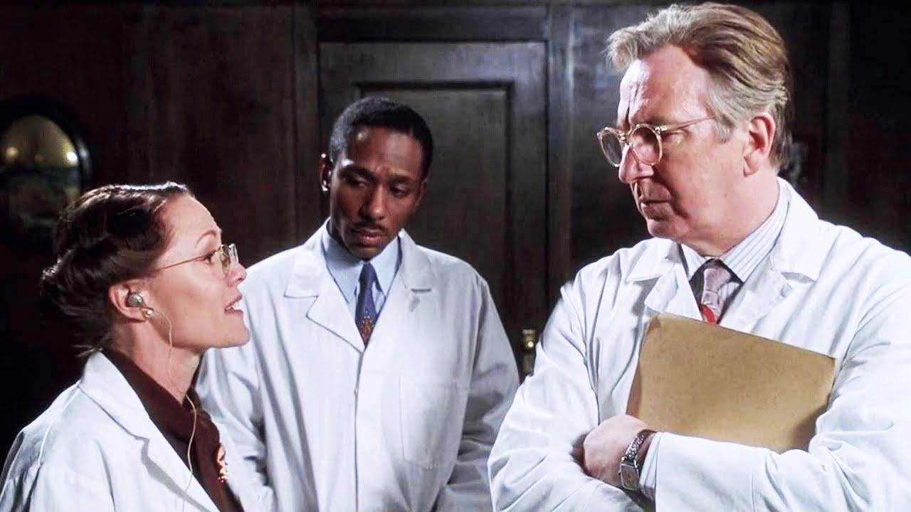 黑人出身窮木匠，沒上過一天醫學，卻開創了世界上首例心臟外科手術，19分鐘看完2004年真實事件改編傳記電影《神蹟》