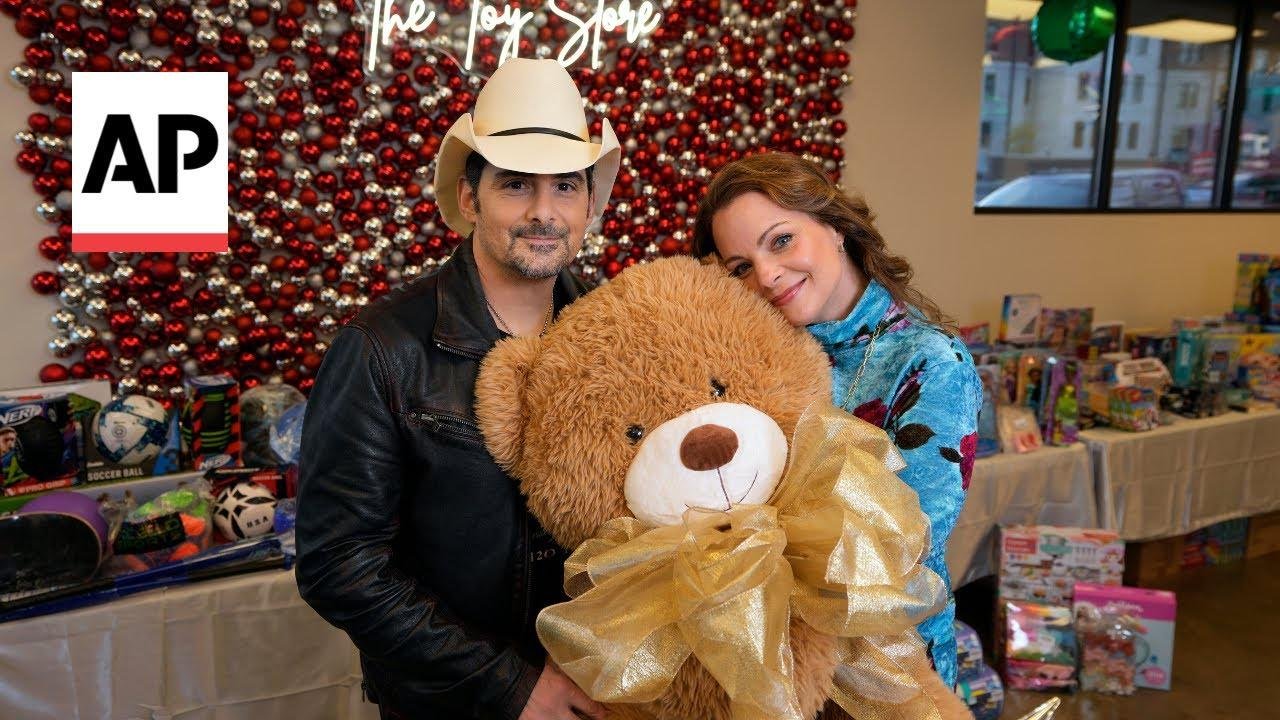 Brad Paisley and his wife, Kimberly Williams-Paisley, create free toy store in Nashville