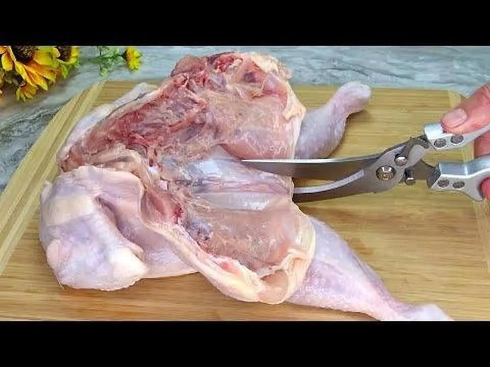 У вас дома есть курица? Нереально вкусное блюдо из простых продуктов, рецепт из курицы и картофеля.