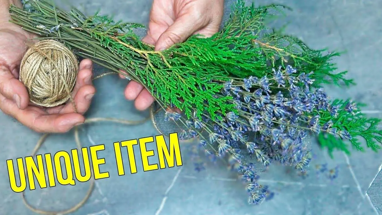I picked lavender, took jute twine and coniferous twigs and something amazing came out!