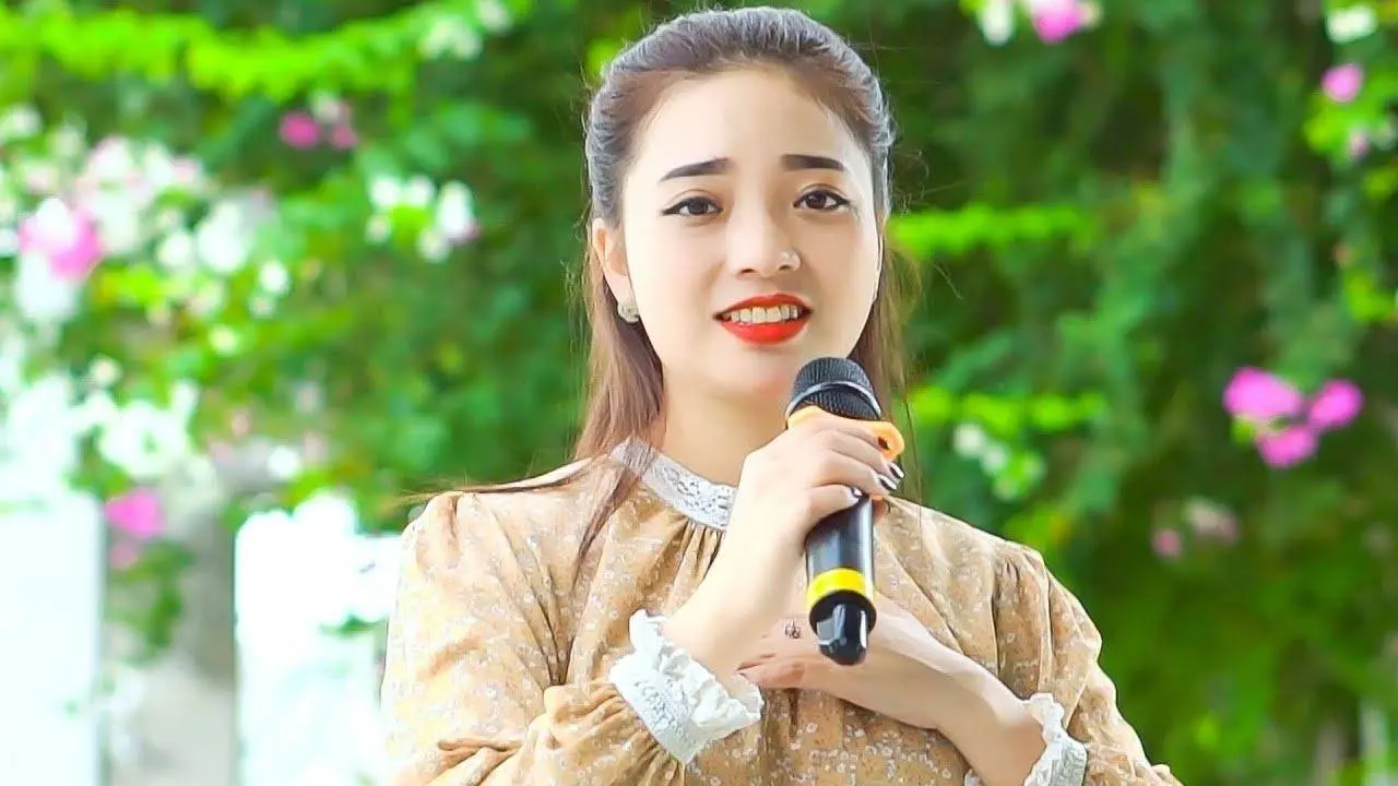 Giận Mà Thương - Em gái xinh đẹp Ngọc Khánh cất tiếng hát khiến vạn người mê